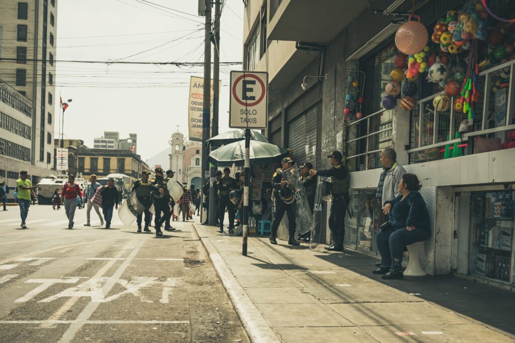 The Suspended City: Lima Under Siege sfe.vision simone guerrino aprile @sfe.vision 4